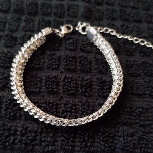 BRAND NEW STAINLESS STEEL TENNIS BRACLET
